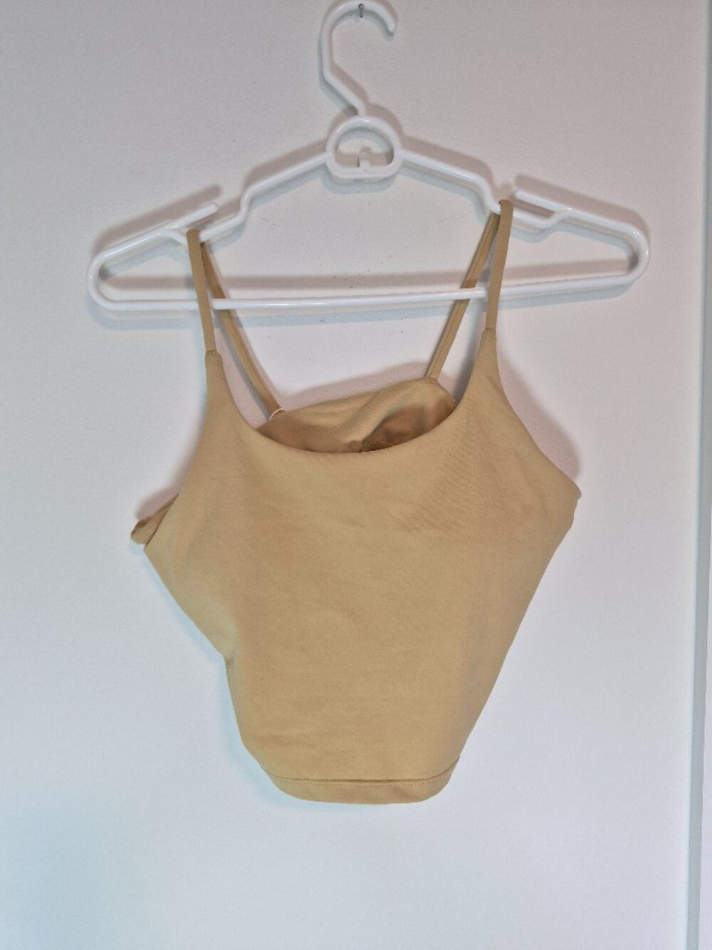 NWT Halara Basic Padded Workout Cropped Tank Top Tan Size Medium